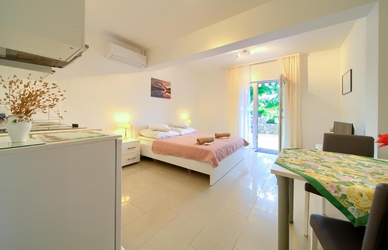Apartmani Mara Matic Malinska Εξωτερικό φωτογραφία