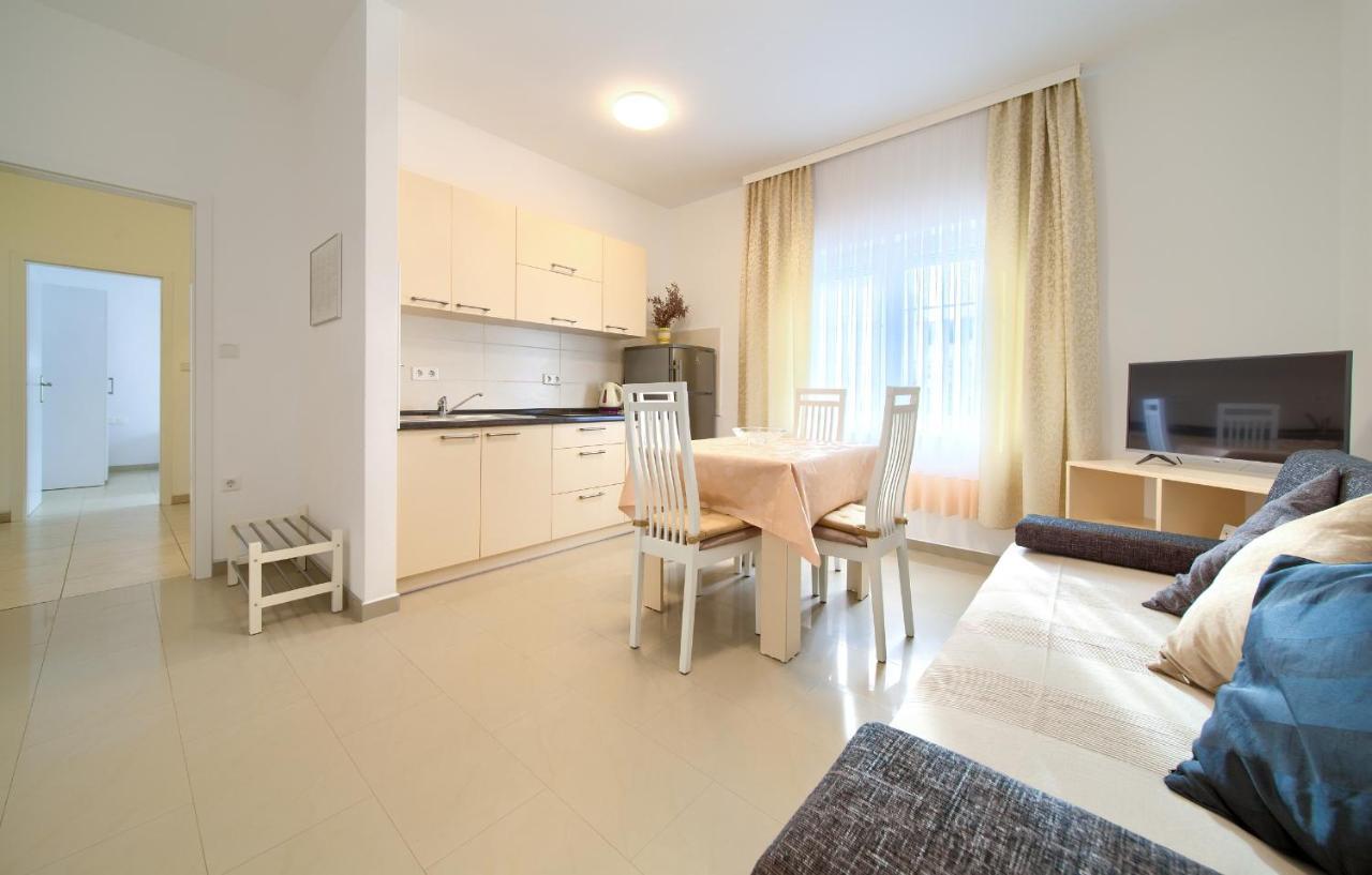 Apartmani Mara Matic Malinska Εξωτερικό φωτογραφία