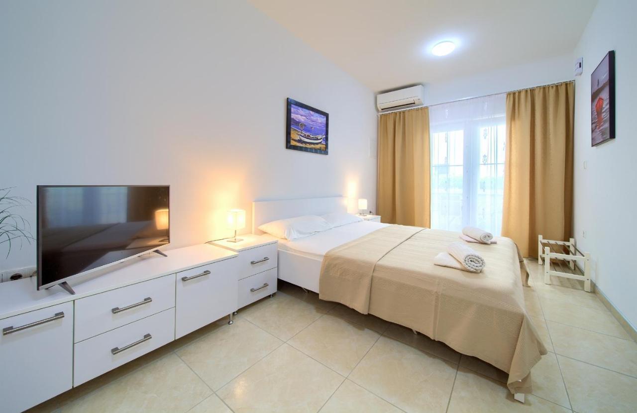 Apartmani Mara Matic Malinska Εξωτερικό φωτογραφία