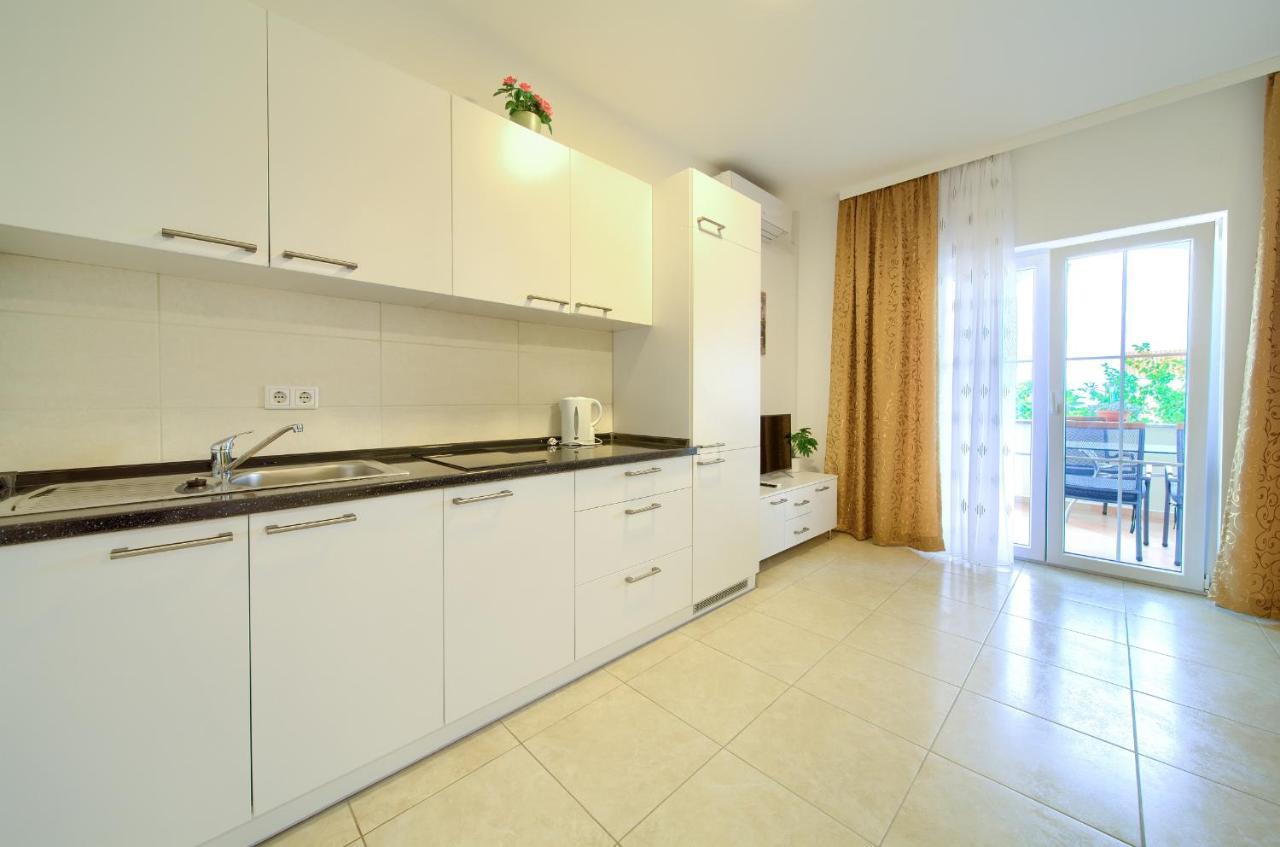 Apartmani Mara Matic Malinska Εξωτερικό φωτογραφία