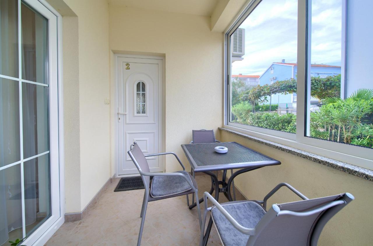 Apartmani Mara Matic Malinska Εξωτερικό φωτογραφία