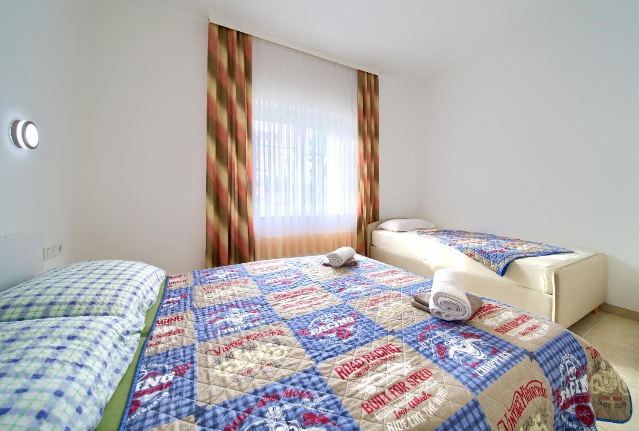 Apartmani Mara Matic Malinska Εξωτερικό φωτογραφία